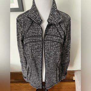 Lululemon Define Jacket. Size 10. Fits like and 8/10. Black and white.
